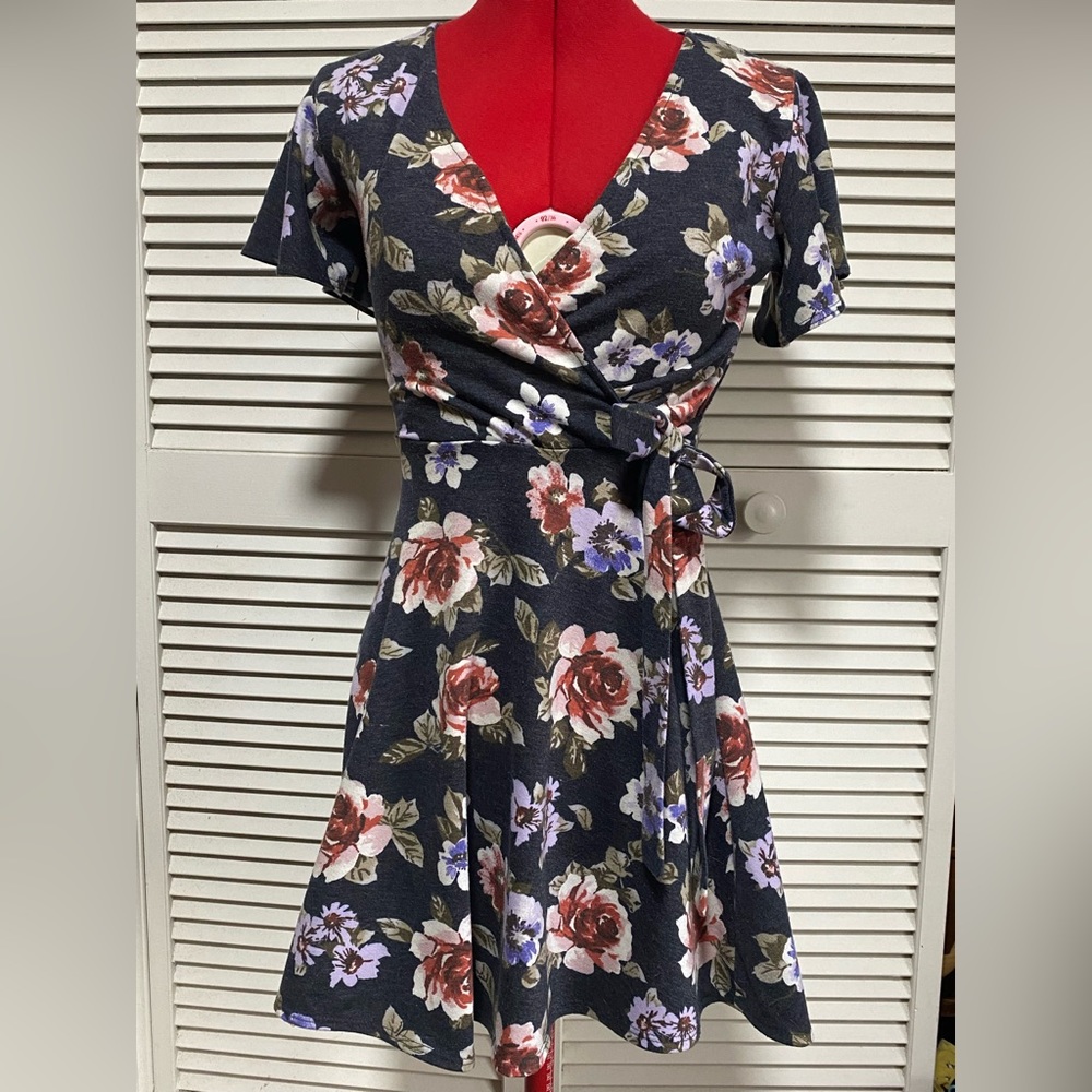 Short Sleeve Floral Wrap Dress